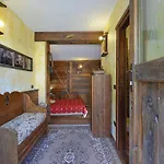 Maison Lazier Bed & Breakfast 3*